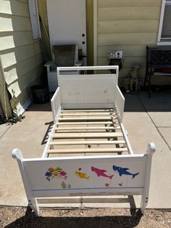 Kids bed