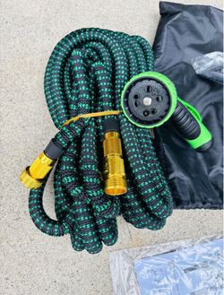 100ft. Expandable Garden Hose- w/ 10 Spray Patterns Nozzle, No Kink, Lightweight, Flexible Hose w/ 3/4" Solid Fittings