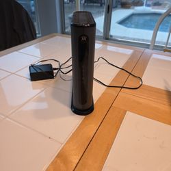 Motorola DOCSIS 3.1 Cable Modem MB8600