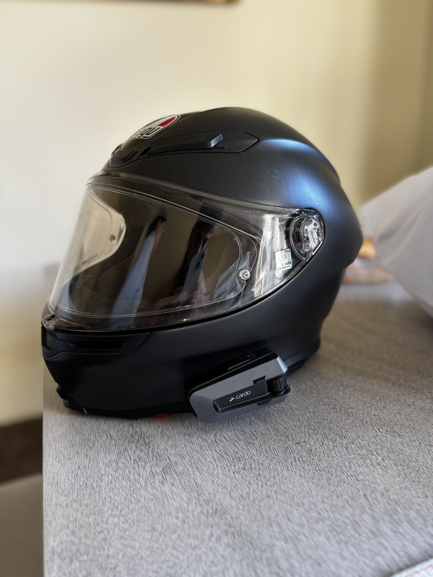 AGV K6 S  With Cardo Packtalk edge 