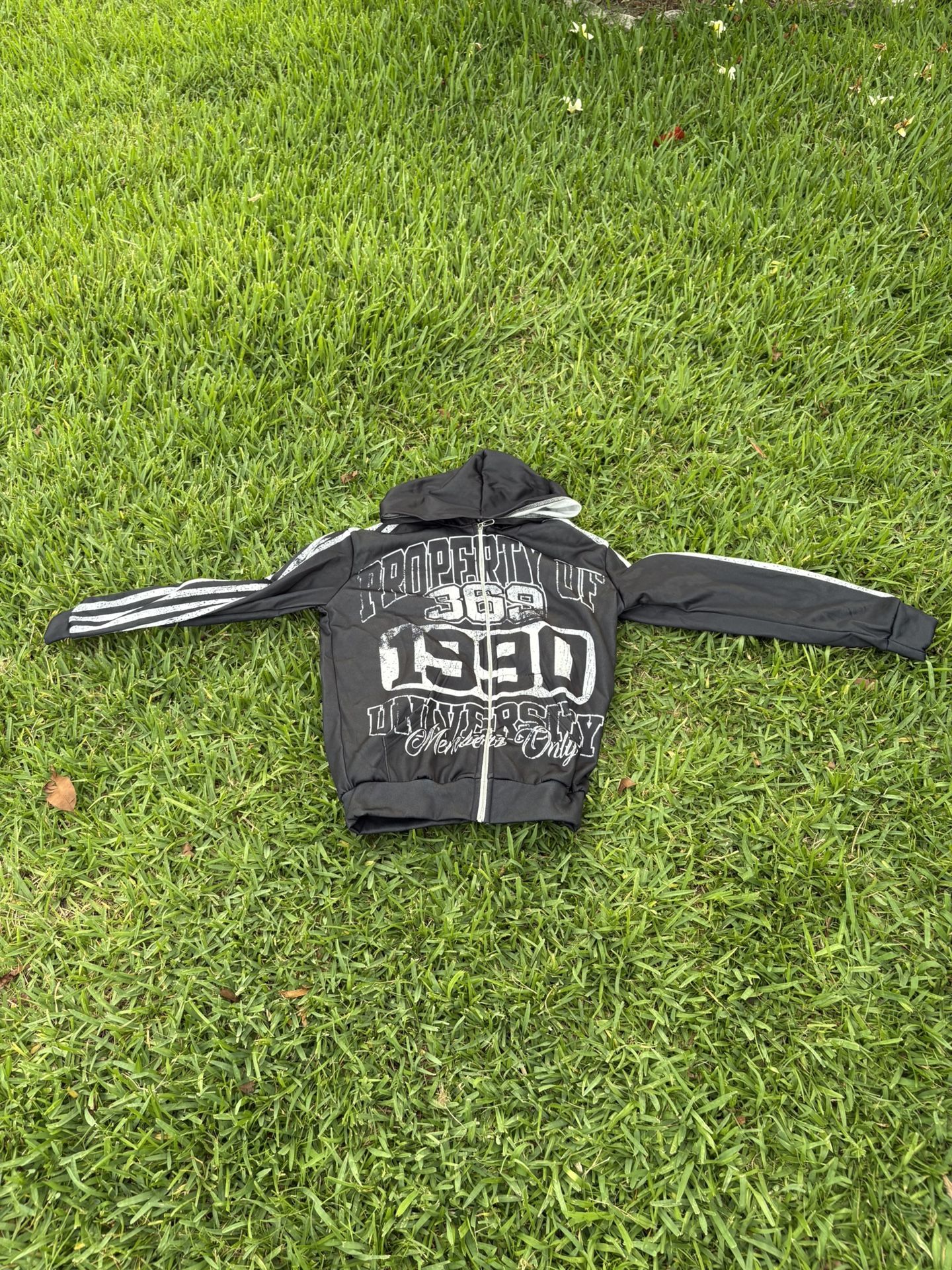 369 La Hoodie