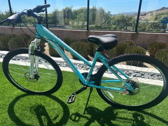 Schwinn GTX 2 Dual Sport Hybrid Bike – Excellent Condition