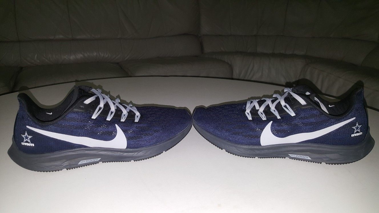 Nike Air Zoom Pegasus "Dallas Cowboys"
size 8.5