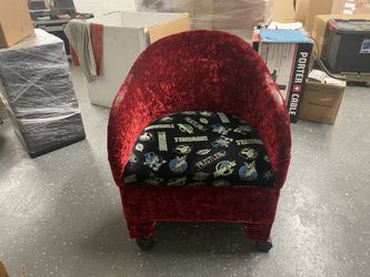 Deja Vu - Showgirls - Hustler Lap Dance Chair (one of a kind)