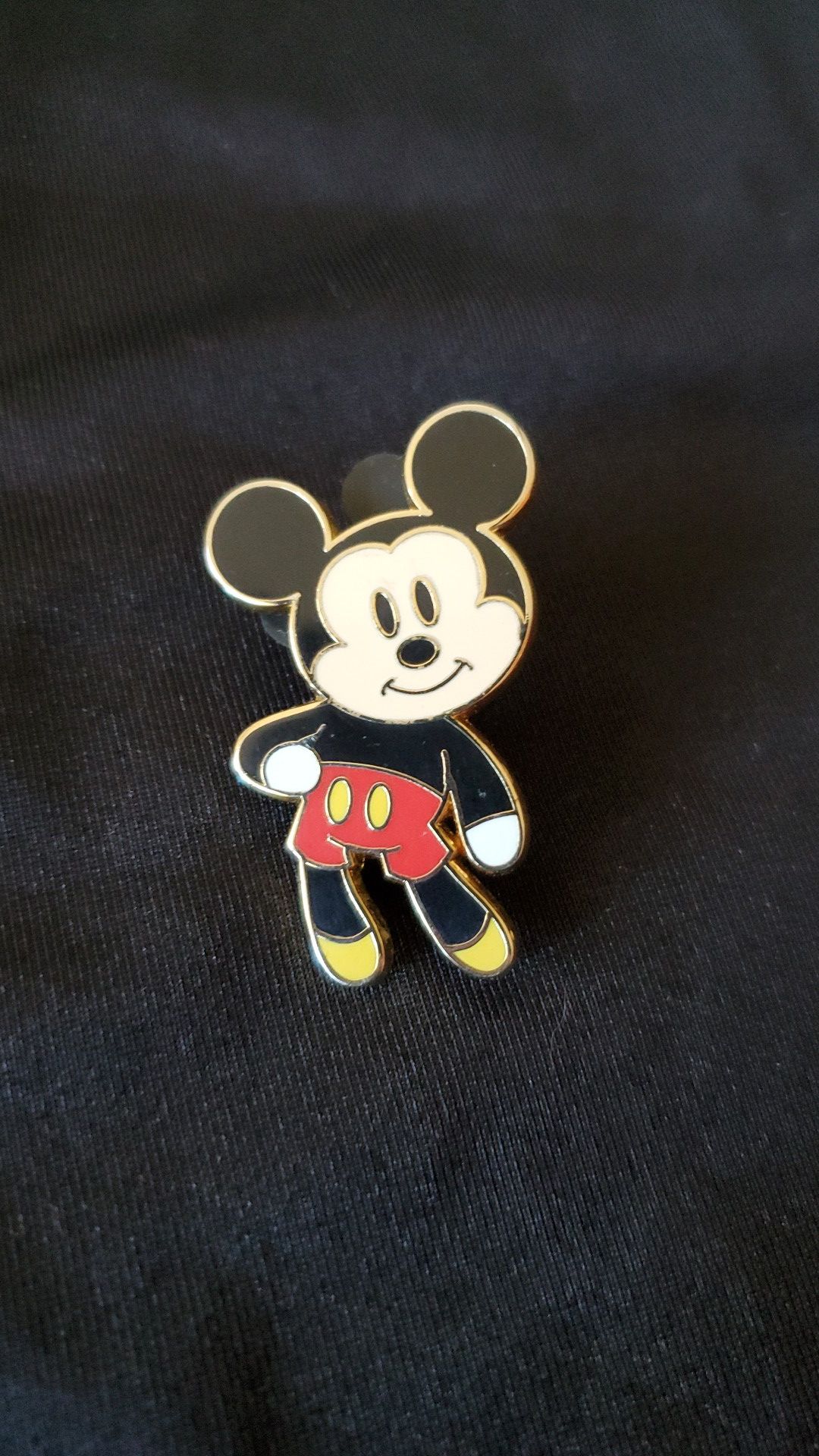 Mickey Mouse trading pin