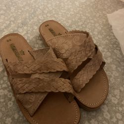 Sandles