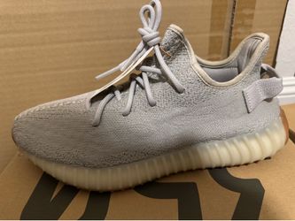 Yeezy 350 v2 Sesame size 10.5