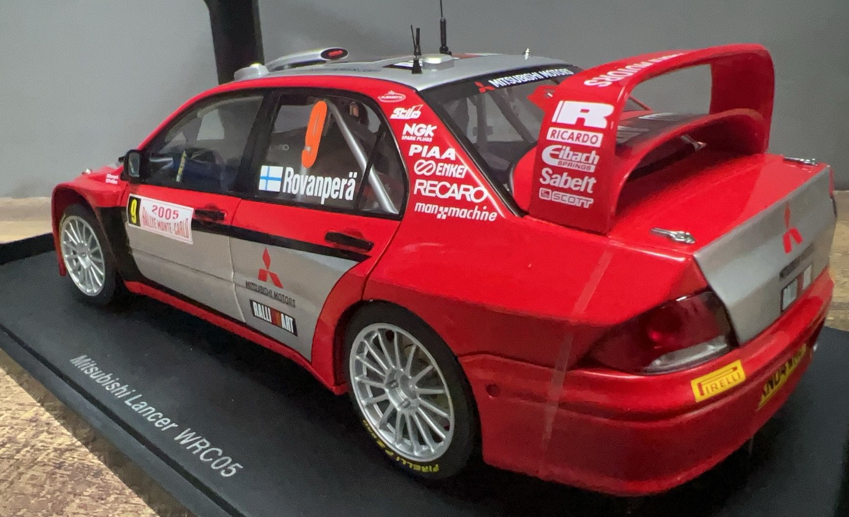 オートアート1/18 三菱ランサー WRC05 PANIZZI ＃10 Amazon | AUTOart 1/18 レーシングシリーズ 三菱 ランサー '05 WRC #10