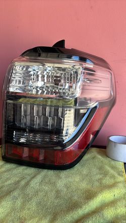 OEM 2015-2024 Toyota 4Runner Right Passenger Side Halogen LED Tail Light