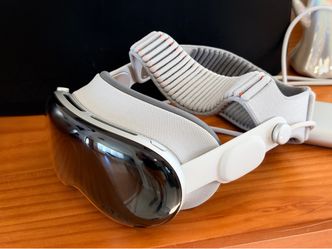 Apple Vision Pro 1TB (M2) - Dual Knit Band L - Travel Case