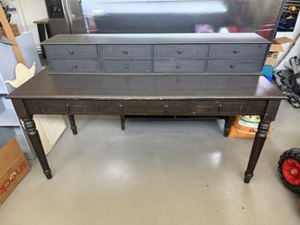 Large Executive Desk With Hutch