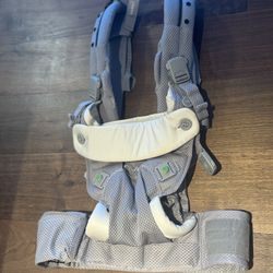 Nuna cudl 4-in-1 baby carrier