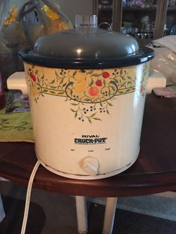 🍴 slow cooking pot $5