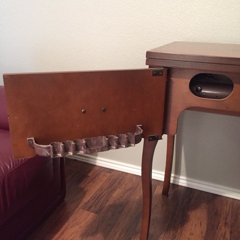 Vintage Super Deluxe Zig Zag Good Housekeeper Sewing Machine for Sale