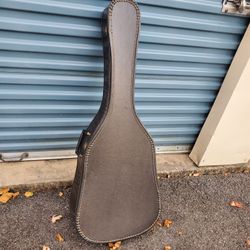 Vintage Guitar Case