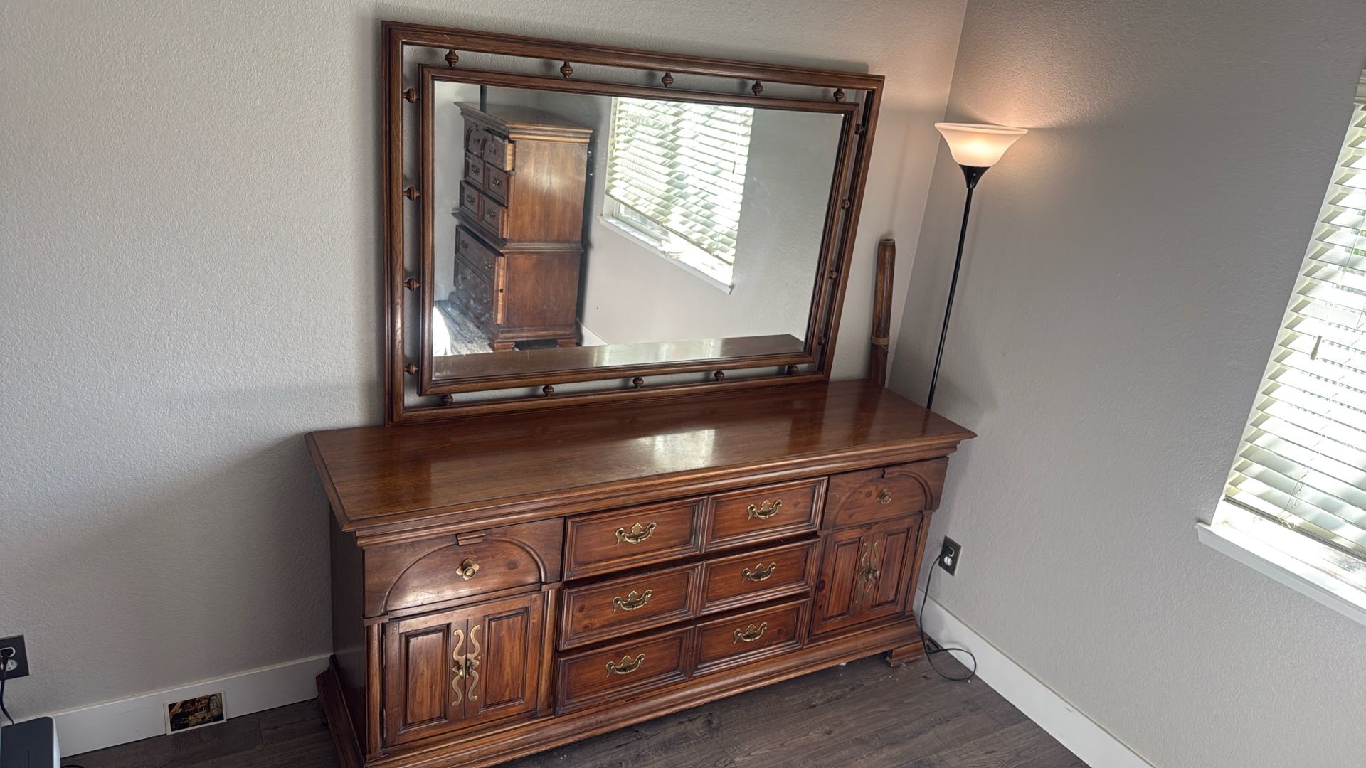 Dresser With Mirror & Matching Stand Up Dresser.