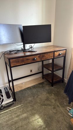 Sit-stand desk