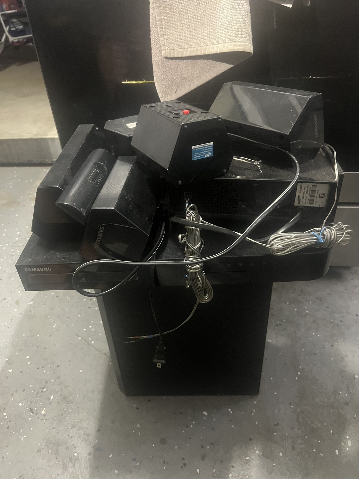 Samsung Surround Sound HTS-550