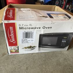 Sunbeam Microwave 0.7 Cu. Ft.