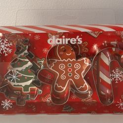 Claire’s Christmas Cookie Cutters-New In Box🎄Read Full Description Below🎄