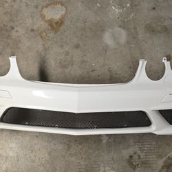 03-09 Mercedes E63 AMG W211 FRONT BUMPER AND GRILL