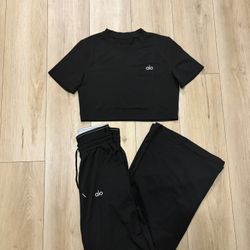 Alo Women Yoga Set