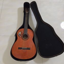 Fender CG-7 classical guitar