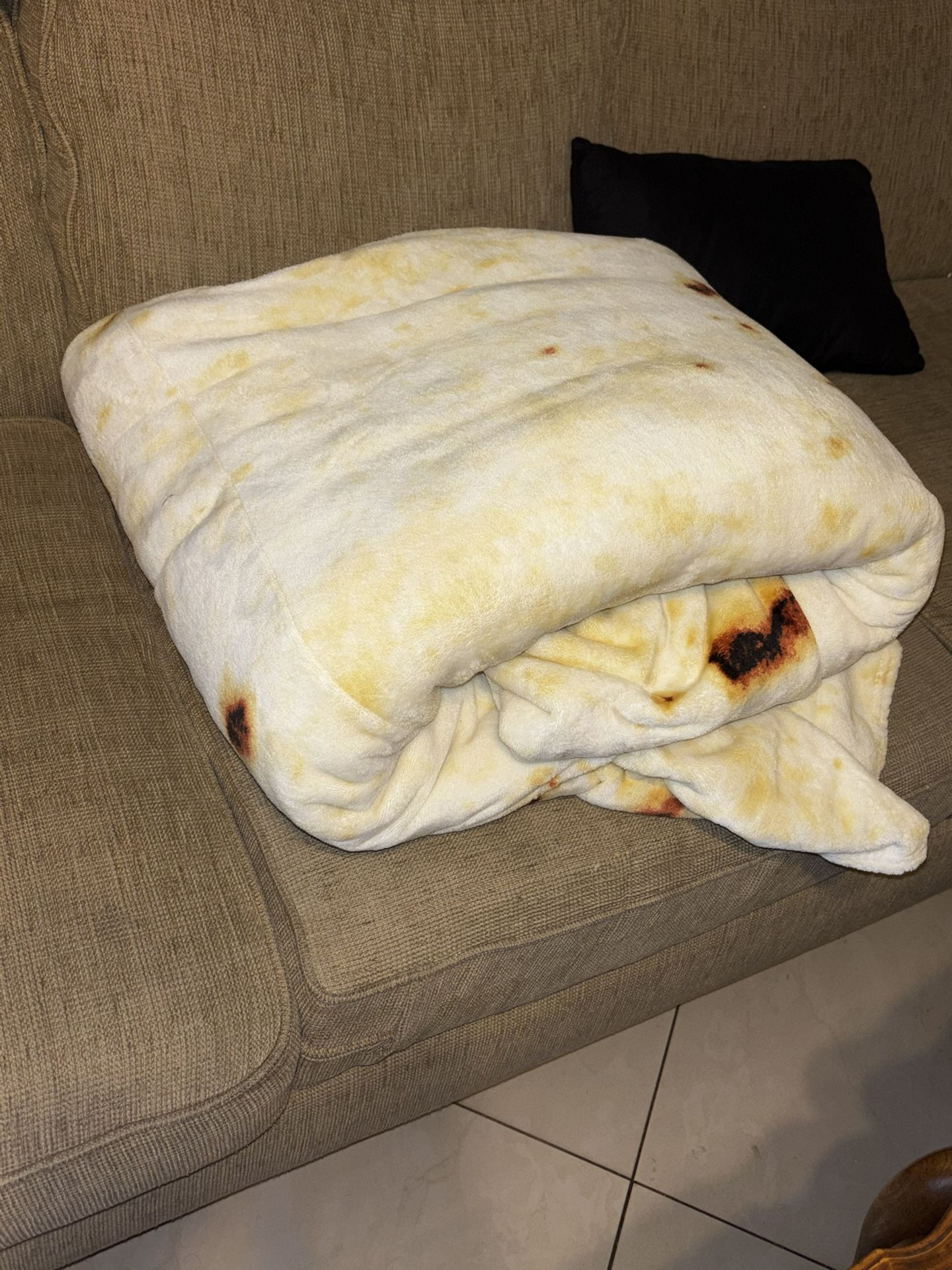 Tortilla Giant Throw About King Size $20.00