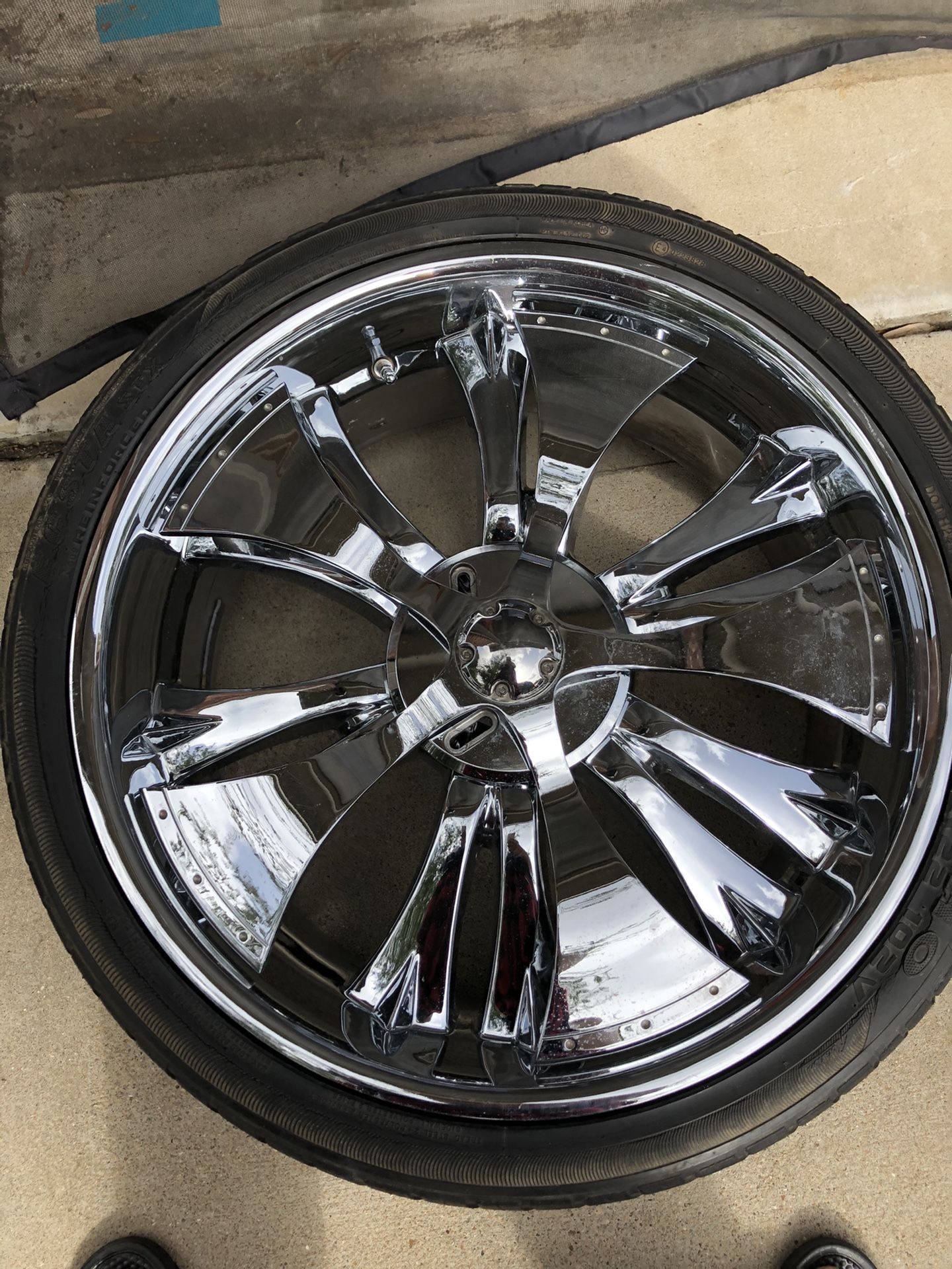 6x5.5 , 22” Spinner Rims Set Of 4