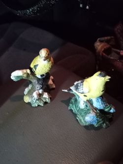 Sooo Stinkin Cute....!!!.....Set Of (2) Porcelain Birds .