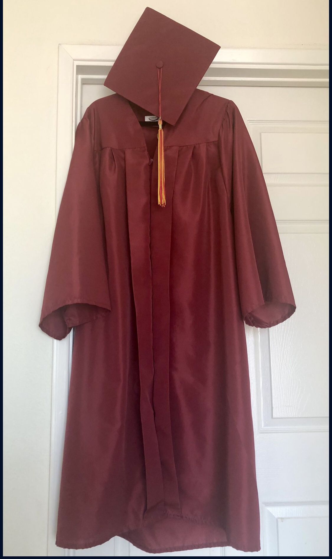 Burgundy Graduation Cap, Gown, ‘10 Tassel 