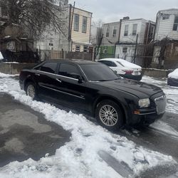 2011 Chrysler  300 v-8