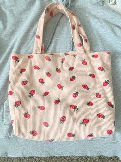 Cute small strawberry purse 🍓👜