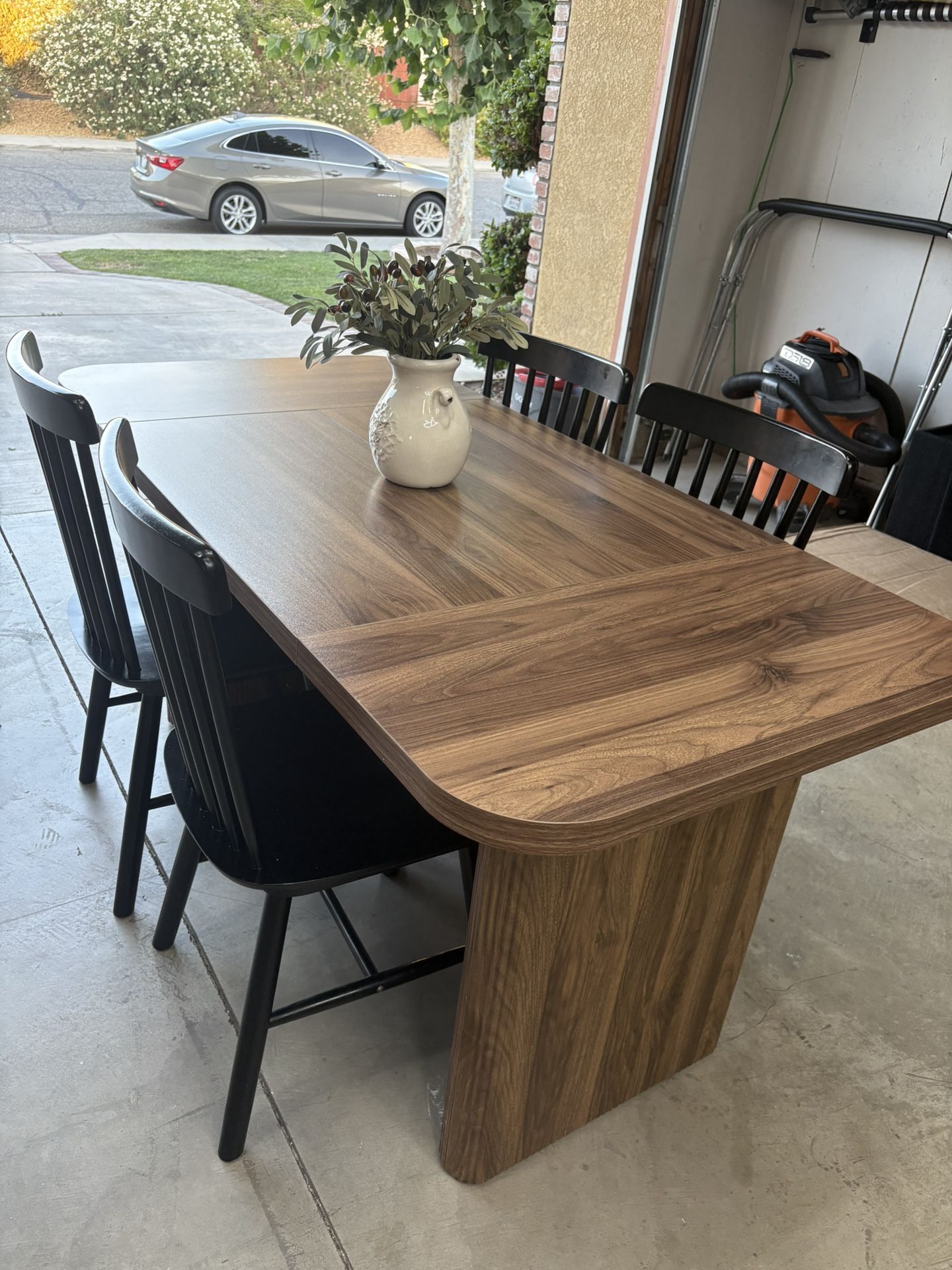 Dinning Table