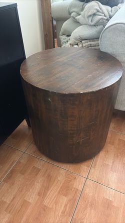 Small coffee table/side table