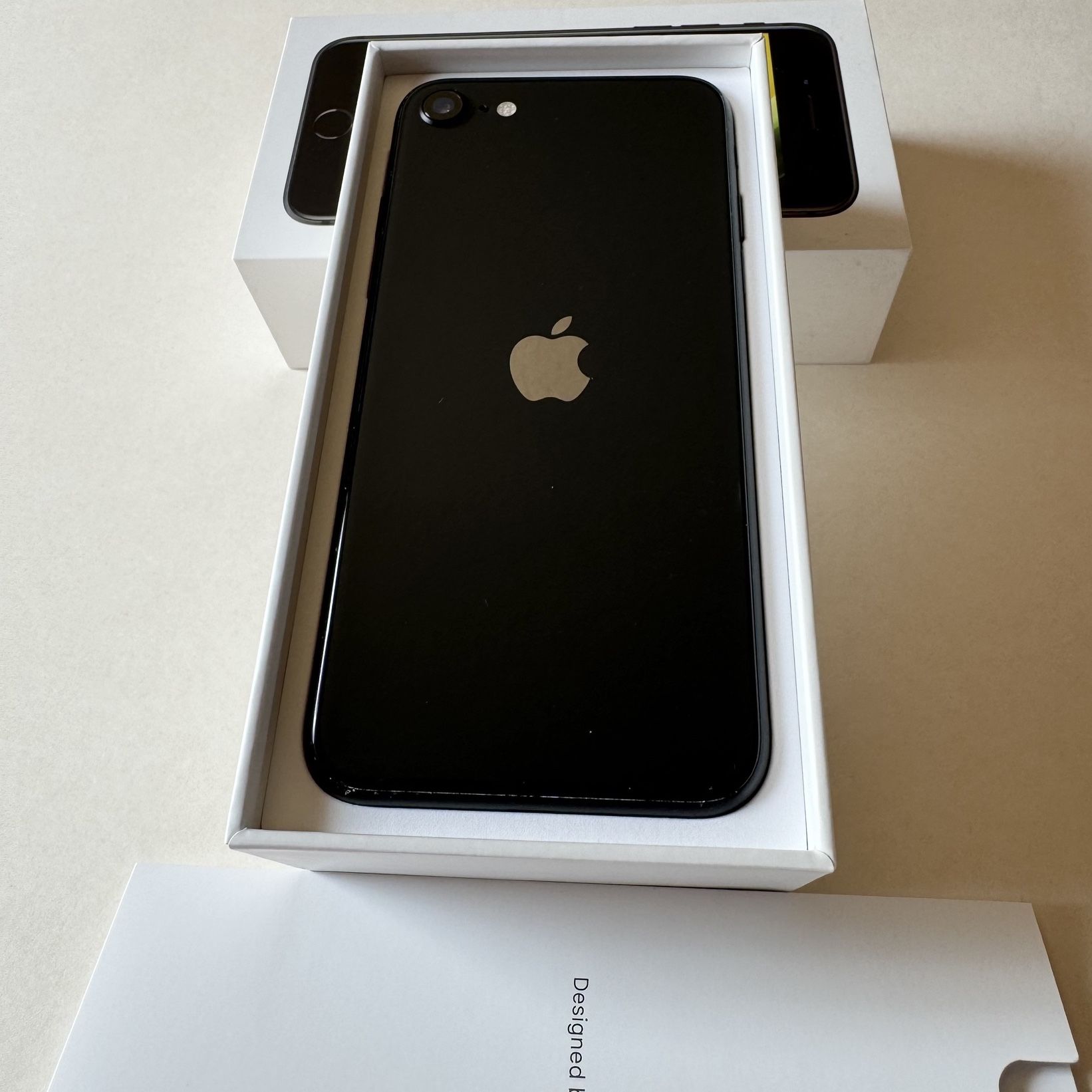 iPhone SE Black 64GB MX9N2LL/A A2275 Second Generation MetroPCS iPhone SE Black 64GB MX9N2LL/A A2275 Second Generation MetroPCS