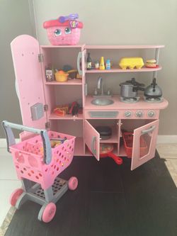 Girl play kitchen with full accessories