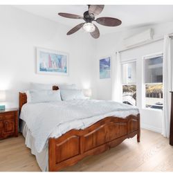 King Ethan Allen bed w 2 end tables 