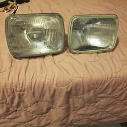 2008 Chevy Express 3500 Headlights