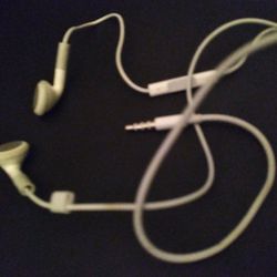 IPhone Earbuds/Volume Control 