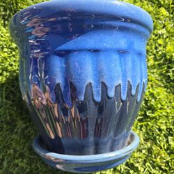 Glazed Ceramic Planter 10" Diameter By 10" Hight $15. Pick-up In Aurora.