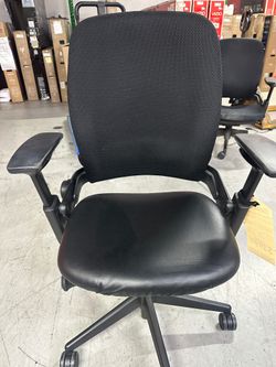 FRESH SHIPMENT IN!!! Steelcase Leap V2 High End Ergonomic Office Chair