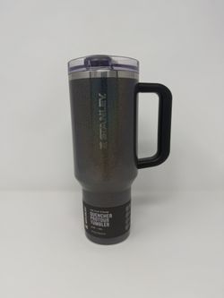Stanley Cup Midnight Navy Flip Straw Quencher Protour Tumbler 40z