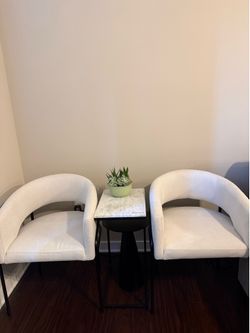 Upholstered Accent chairs
