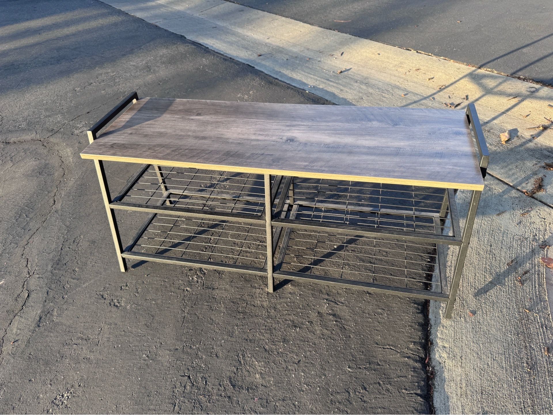 Shoe rack