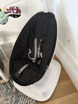 Lightly Used 4moms MamaRoo – Great Condition!