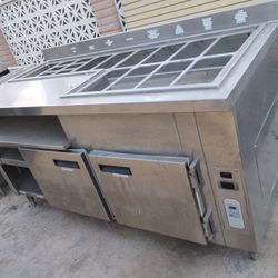 Restaurant, Equipment Built In  refrigerated prep table and soup bar