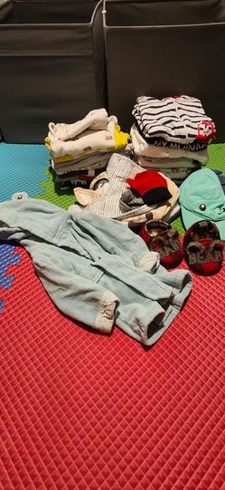Toddler clothes / baby clothes