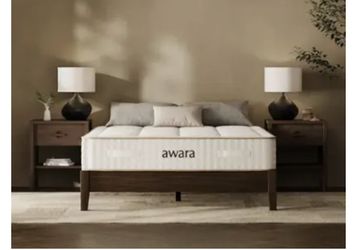 Awara Luxury Hybrid King Mattress LIKE NEW