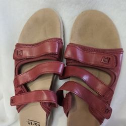 New Without Tags Earth Shoes